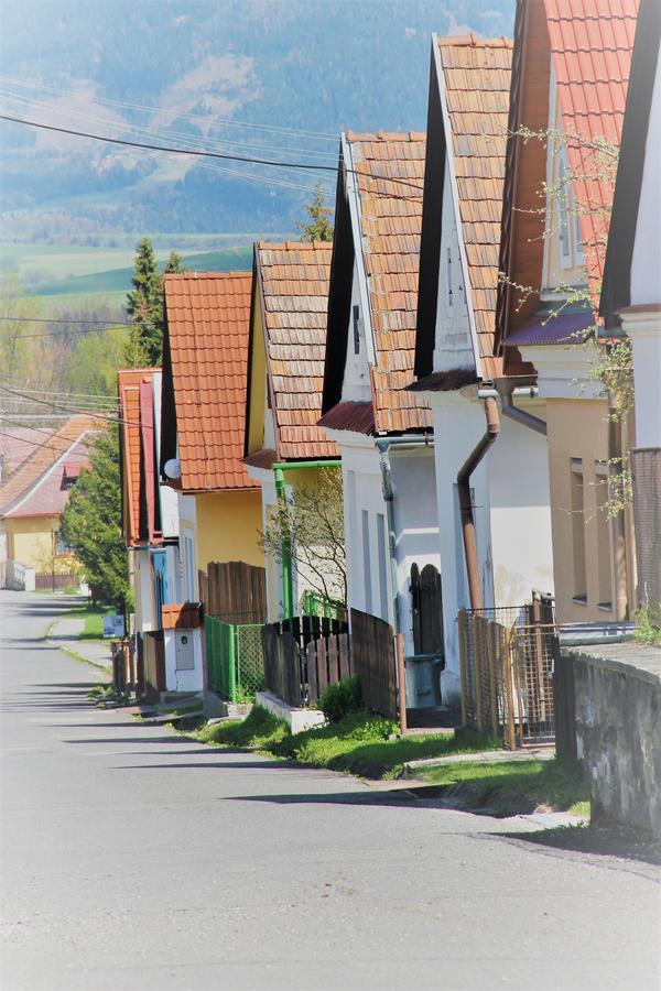 Hotel Poludnica Ліптовський Мікулаш Екстер'єр фото